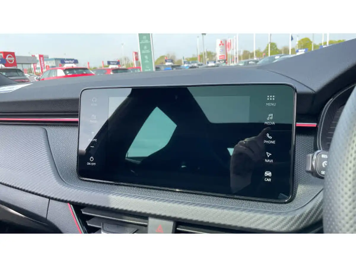 2024-skoda-kamiq-15-tsi-monte-carlo-big-11