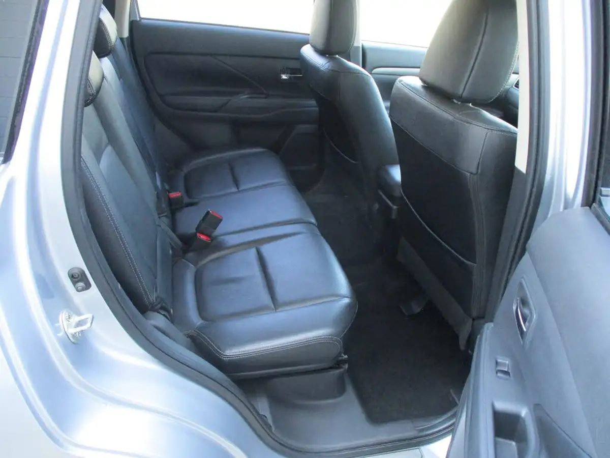 2014-mitsubishi-outlander-22di-d-gx4-auto-big-10