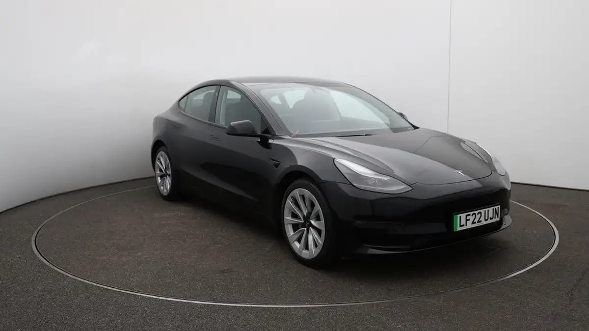2022-tesla-model-3-e-long-range-big-43