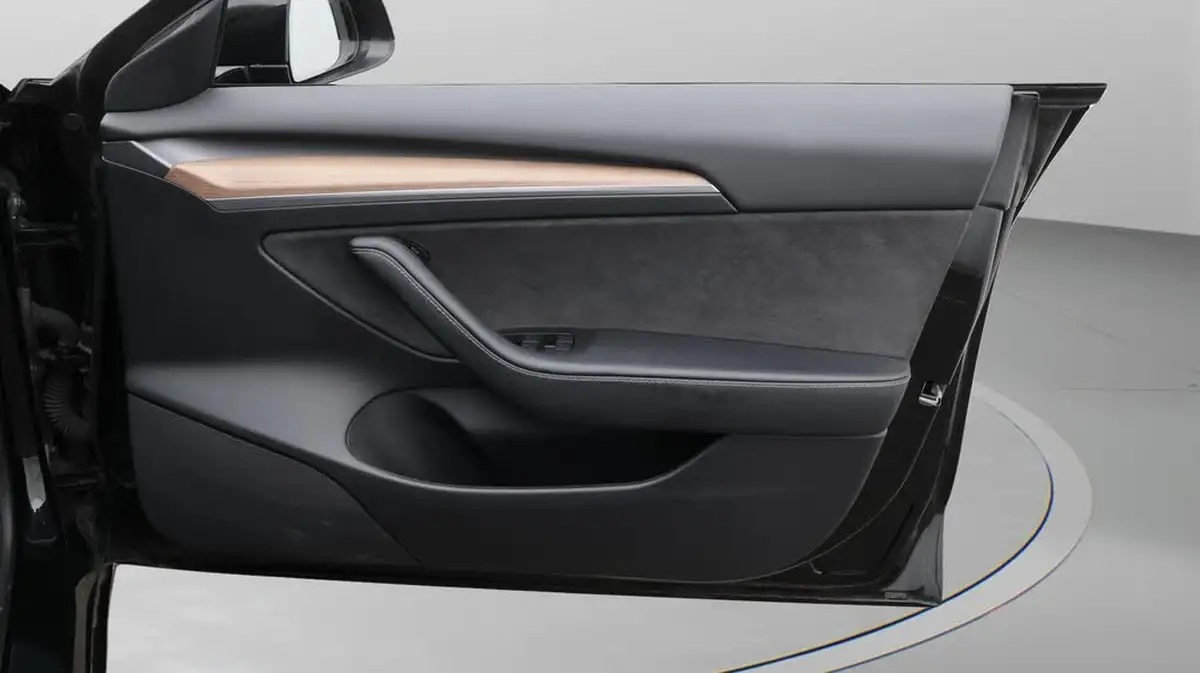 2022-tesla-model-3-e-long-range-big-15