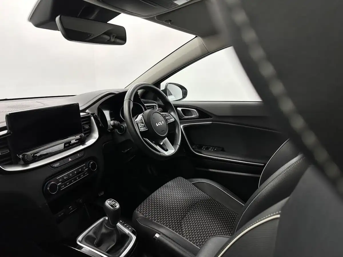 2023-kia-ceed-15-t-gdi-3-158bhp-hatchback-big-25