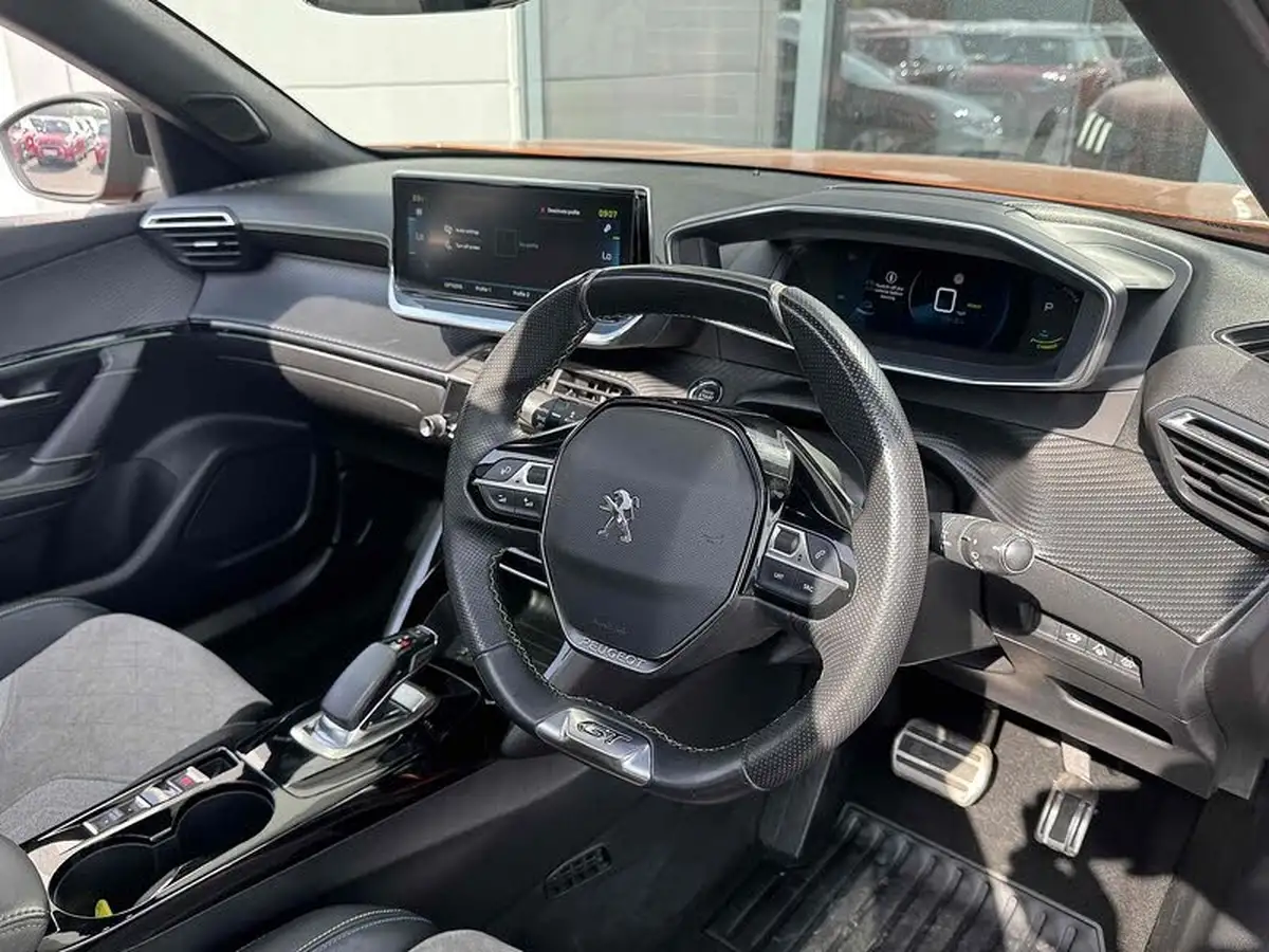 2021-peugeot-2008-suv-e-gt-premium-big-21