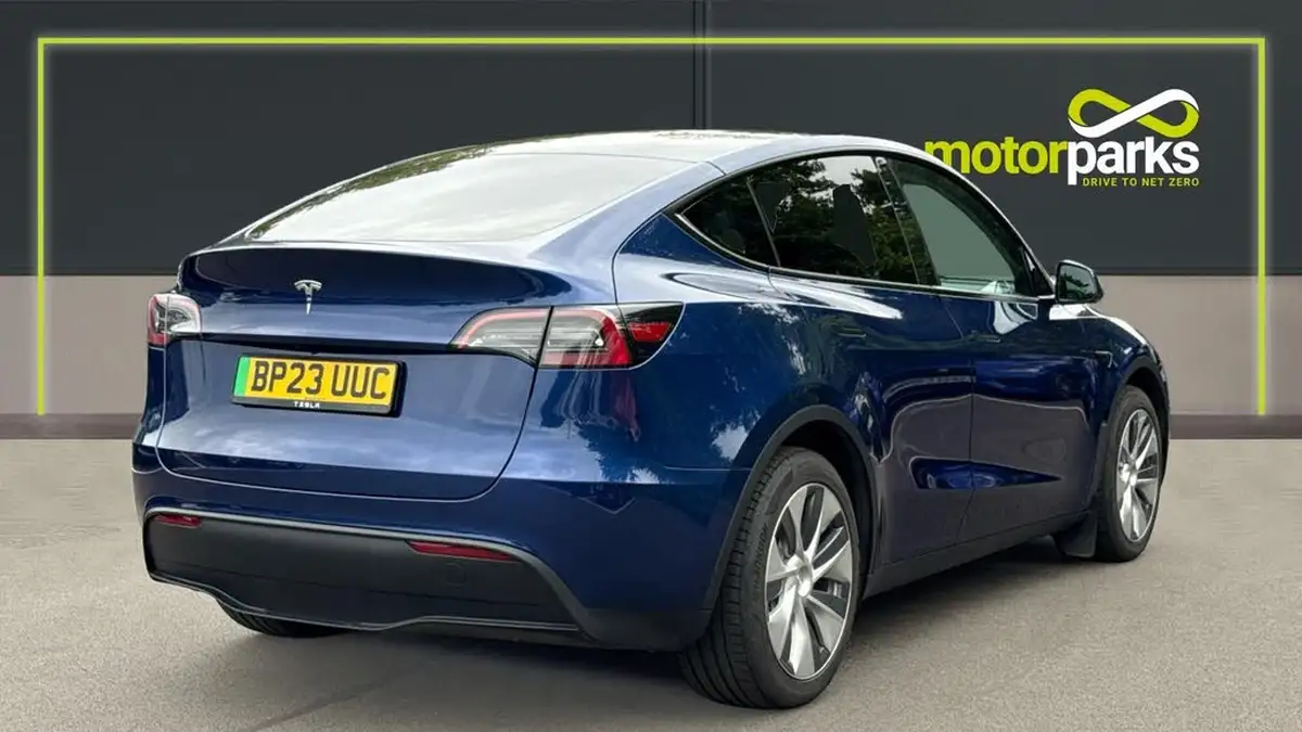 2023-tesla-model-y-e-rwd-big-2