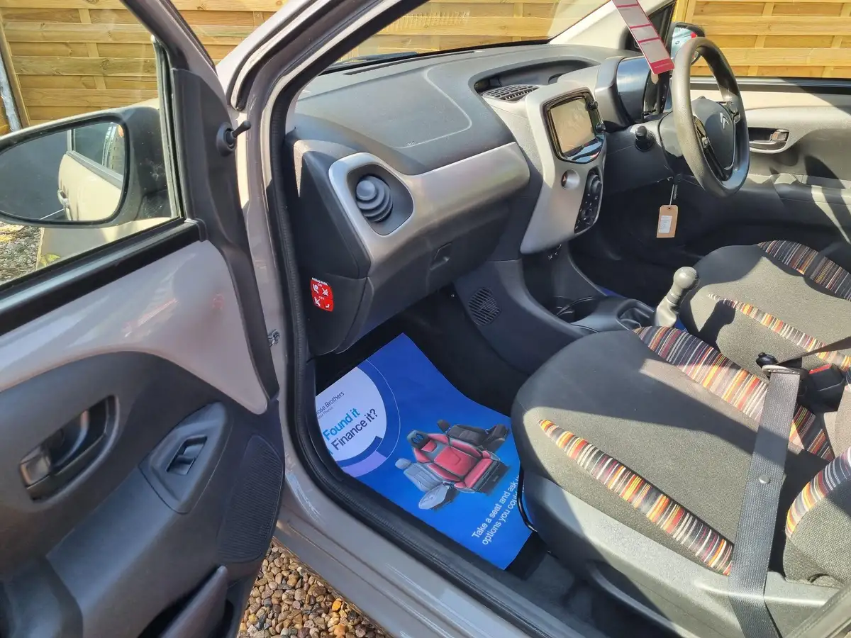 2015-citroen-c1-10-vti-feel-5d-big-6