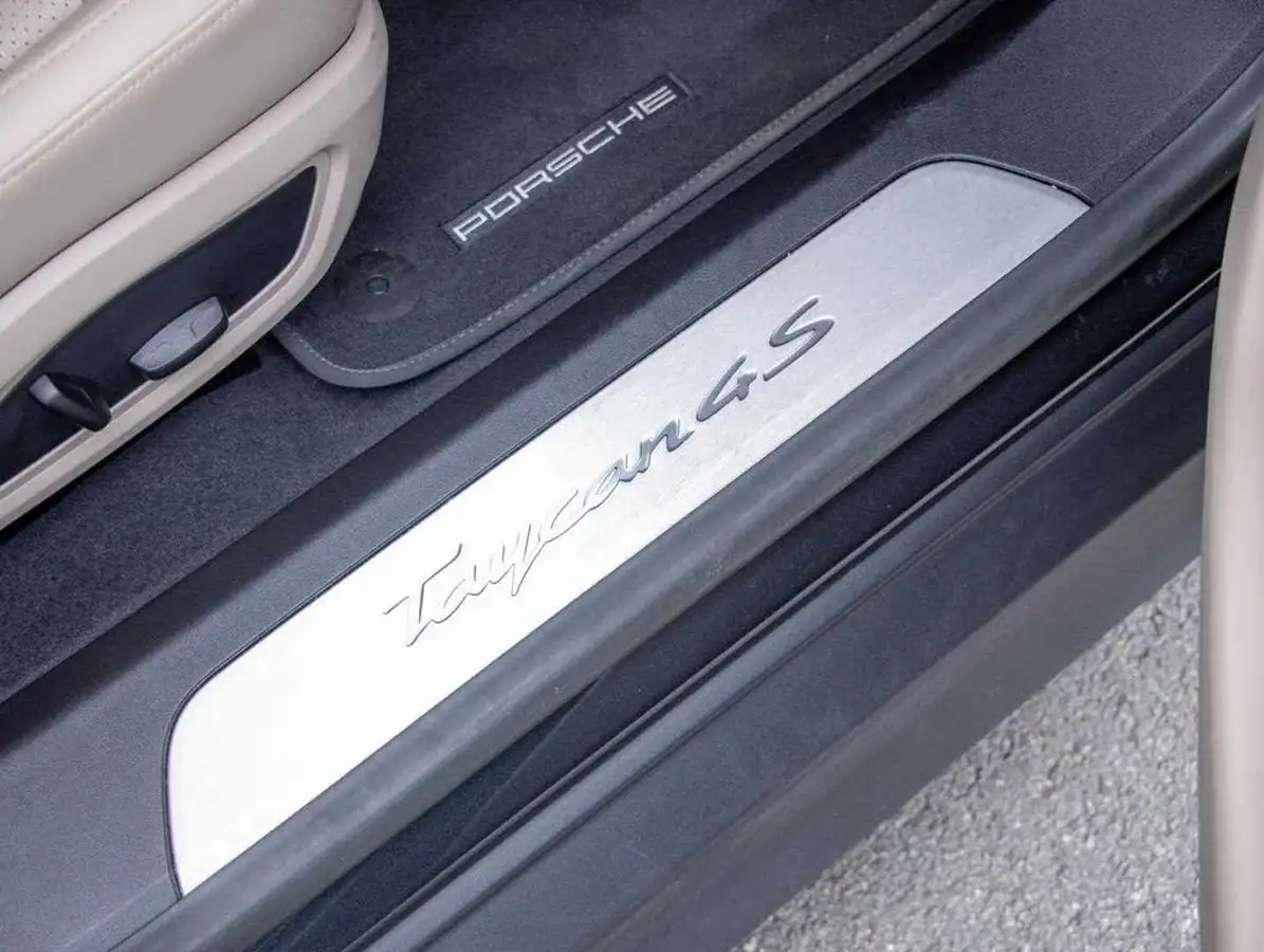 2023-porsche-taycan-e-4s-sport-turismo-571ps-performance-battery-plus-big-15