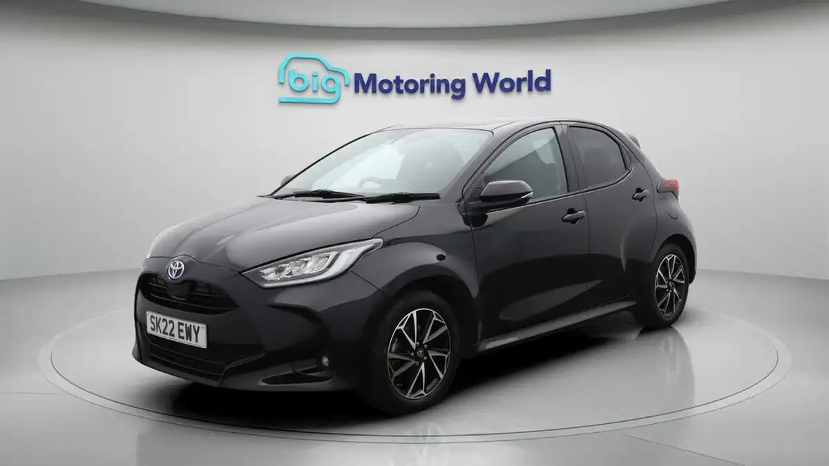 2022-toyota-yaris-15-vvt-i-design-big-3