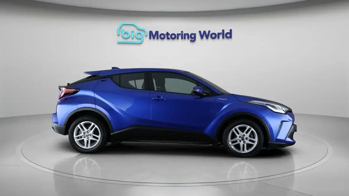 2021-toyota-c-hr-18-vvt-i-icon-big-8