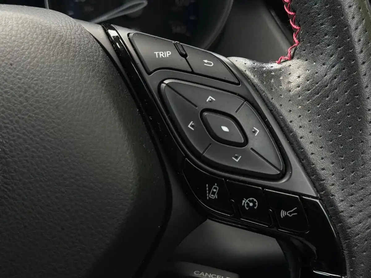 2021-toyota-c-hr-18-vvt-i-gr-sport-big-26