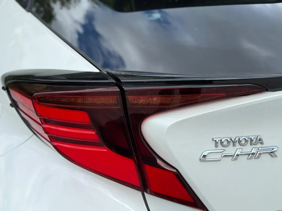 2021-toyota-c-hr-18-vvt-i-gr-sport-big-50