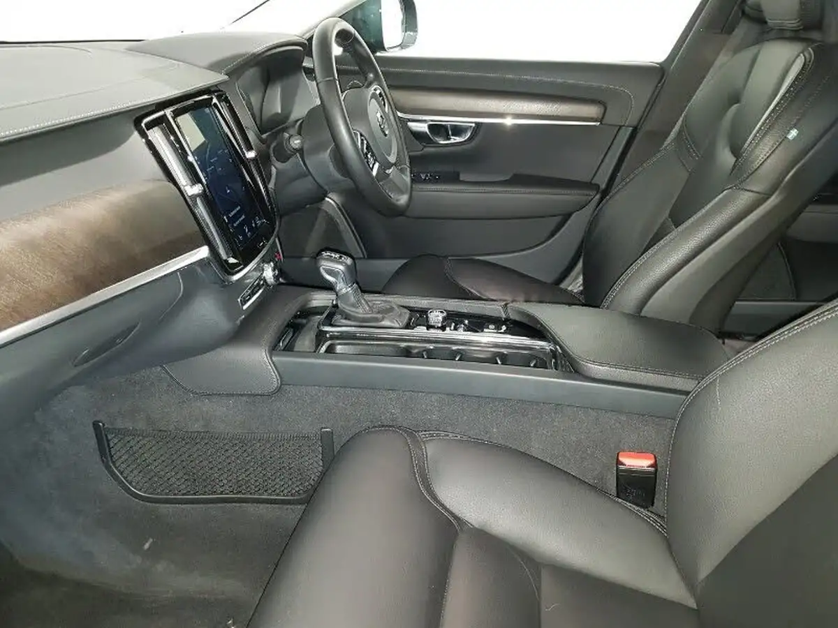 2019-volvo-v90-20-t5-cross-country-big-4