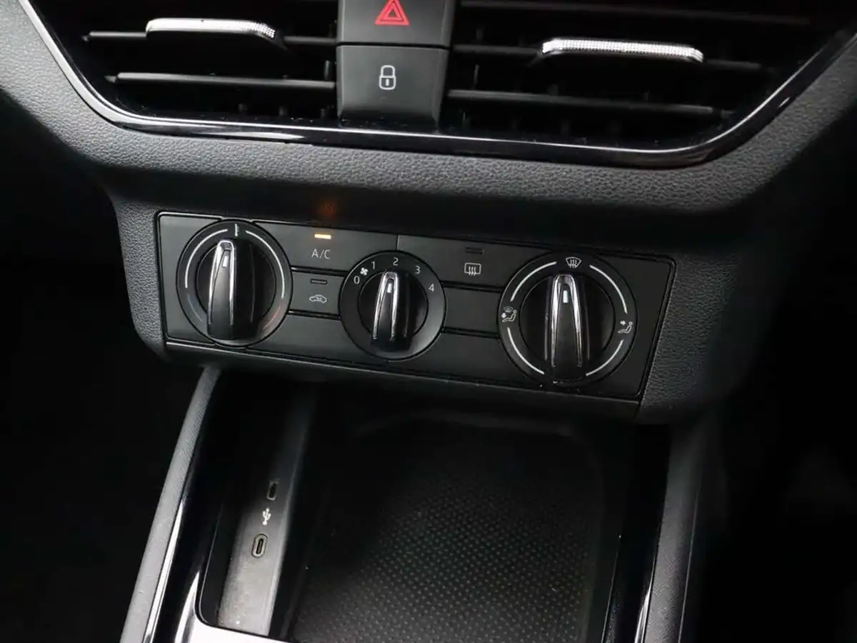 2022-skoda-kamiq-10-tsi-se-109ps-dsg-big-30