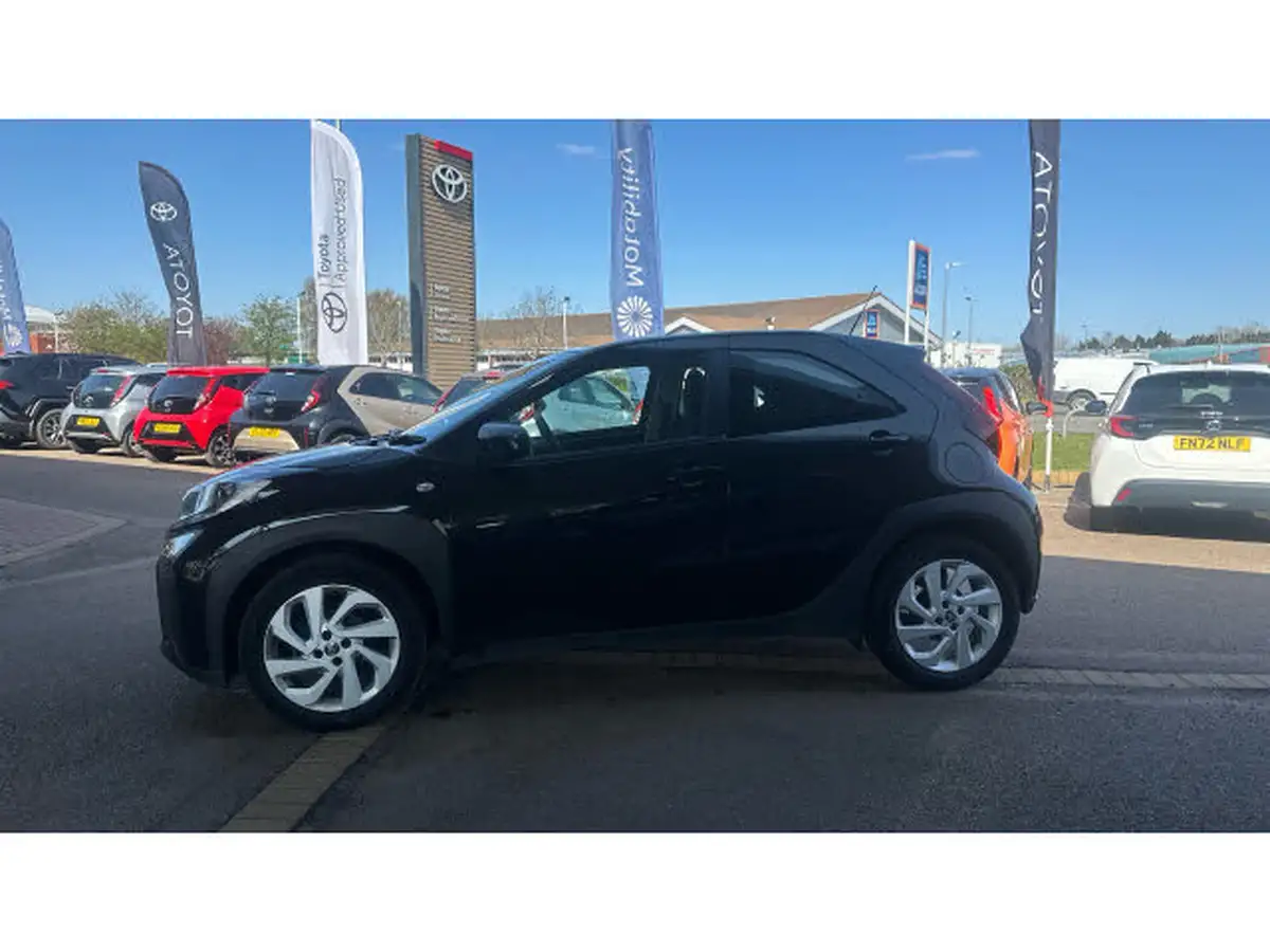 2022-toyota-aygo-x-10-vvt-i-pure-cvt-big-16