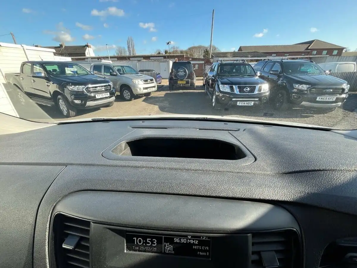 2019-toyota-proace-15d-active-medium-120hpeu6dt-e-panel-big-19
