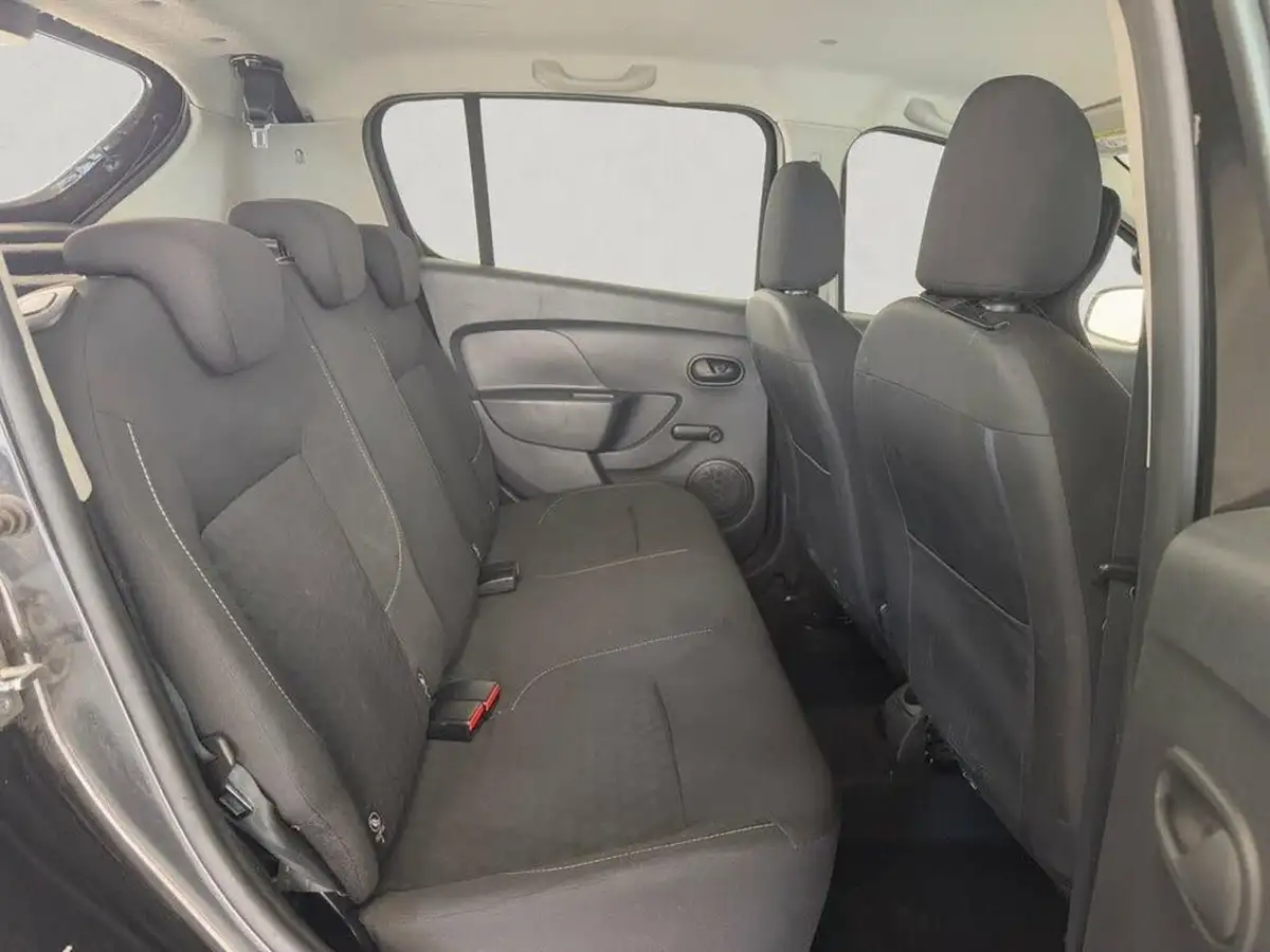 2016-dacia-sandero-09-tce-laureate-big-35