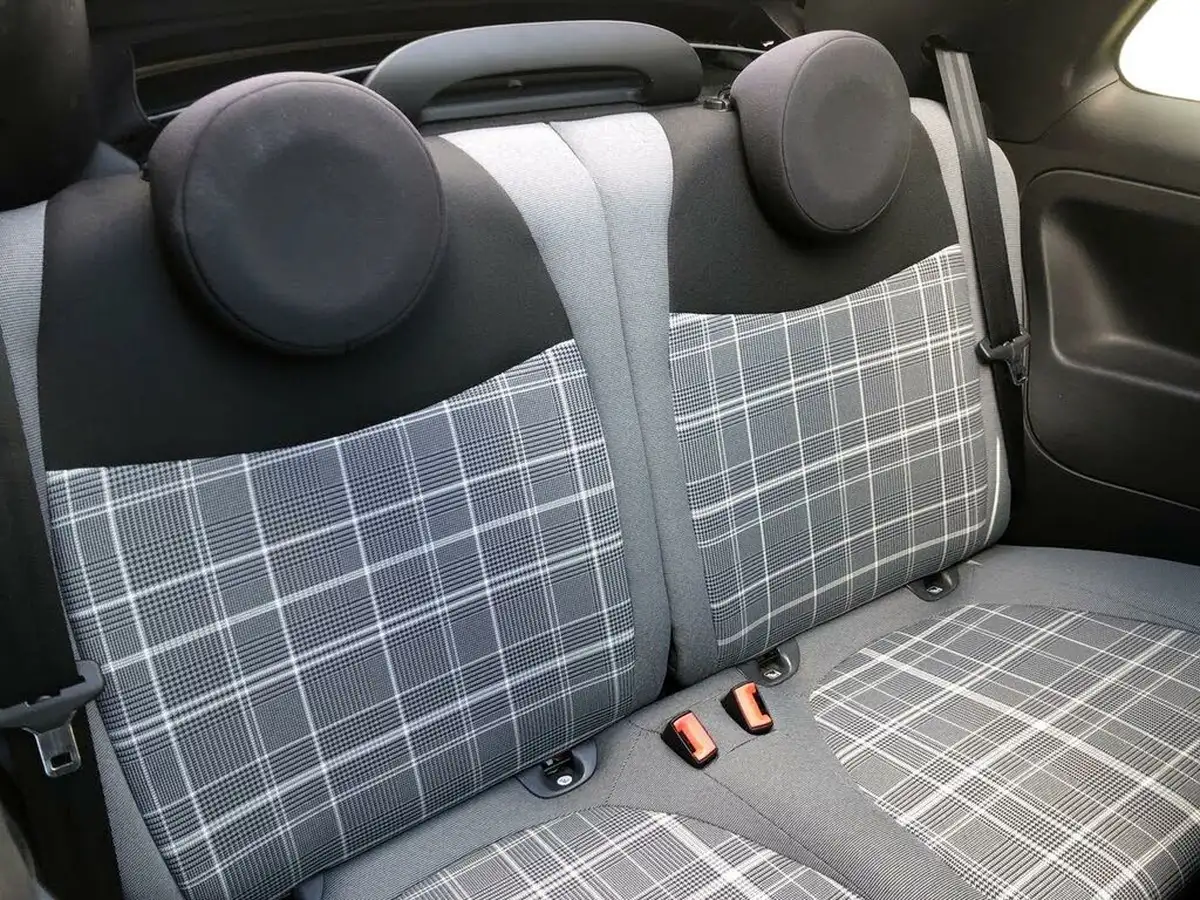 2021-fiat-500c-10-lounge-big-7