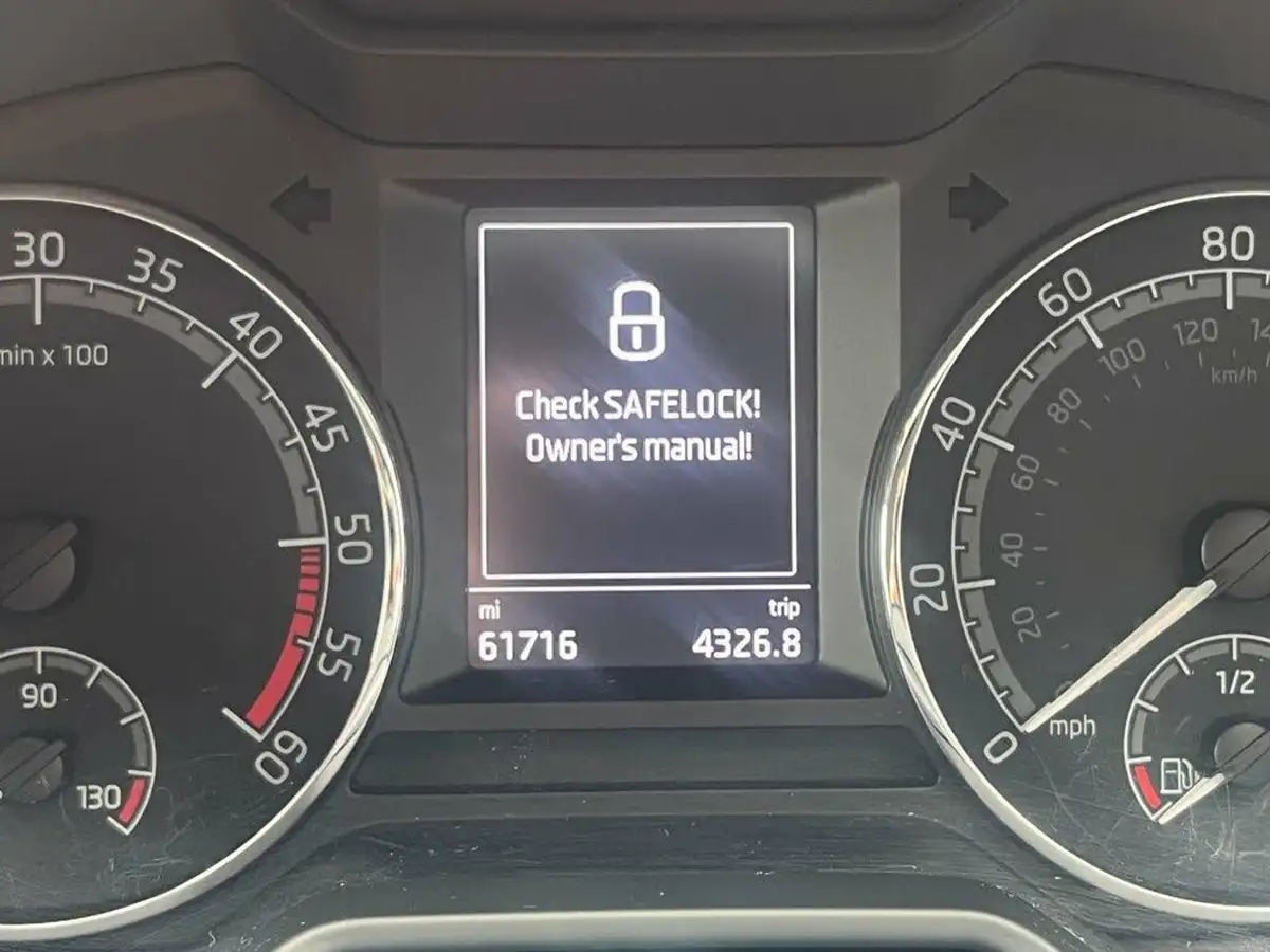 2018-skoda-octavia-big-24
