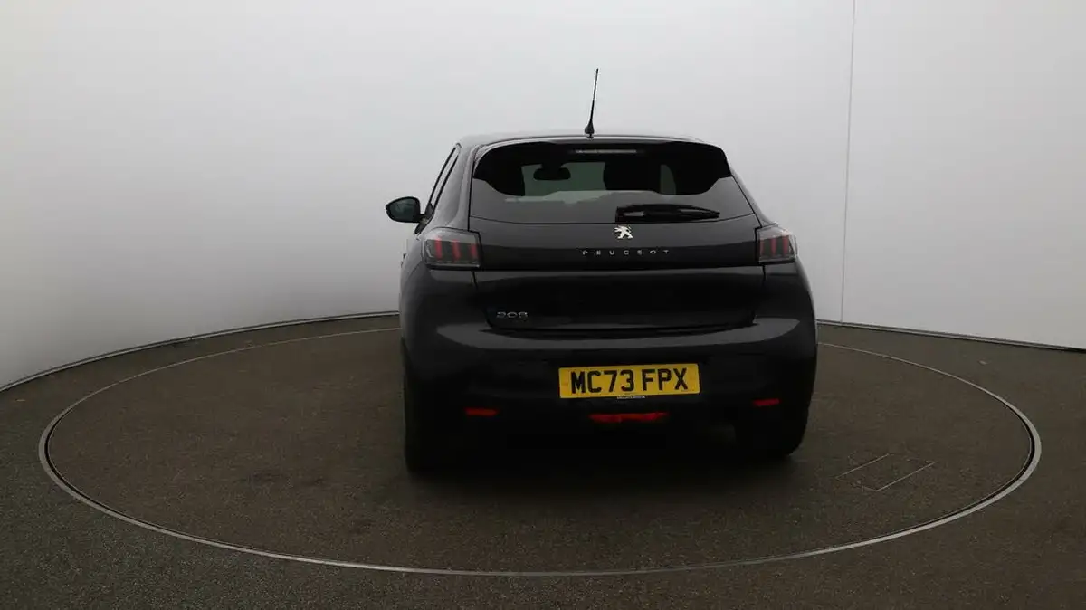 2023-peugeot-208-12-puretech-allure-premium-100ps-eat8-big-49