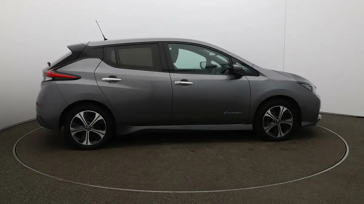 2019-nissan-leaf-e-e-3zero-big-41