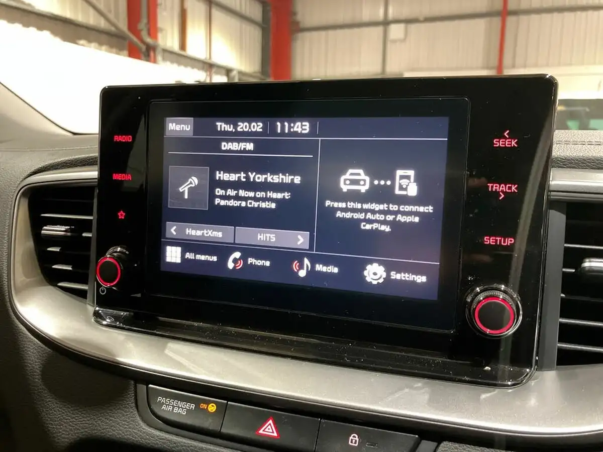 2022-kia-ceed-10-t-gdi-2-sportswagon-big-9