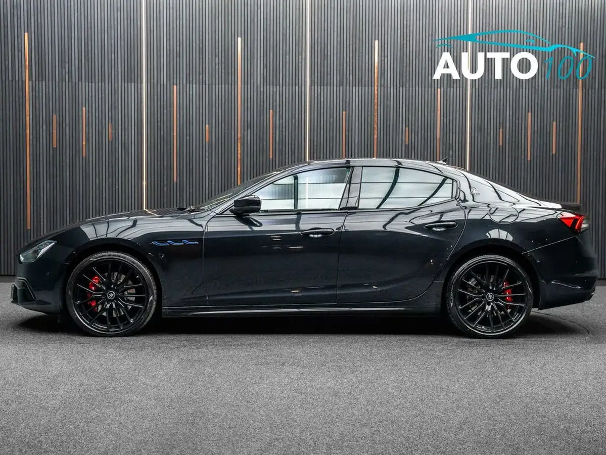 2021-maserati-ghibli-20-gransport-big-12