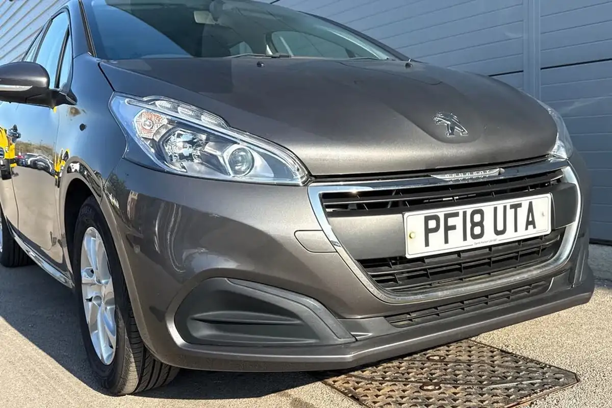 2018-peugeot-208-12-puretech-active-82bhp-ss-big-7
