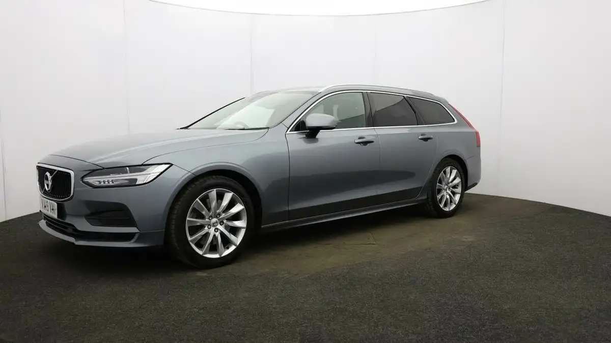 2019-volvo-v90-20-t4-momentum-big-21