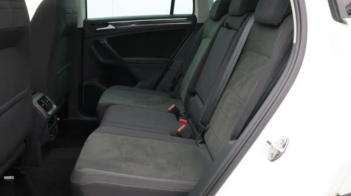 2021-volkswagen-tiguan-15-tsi-elegance-big-16