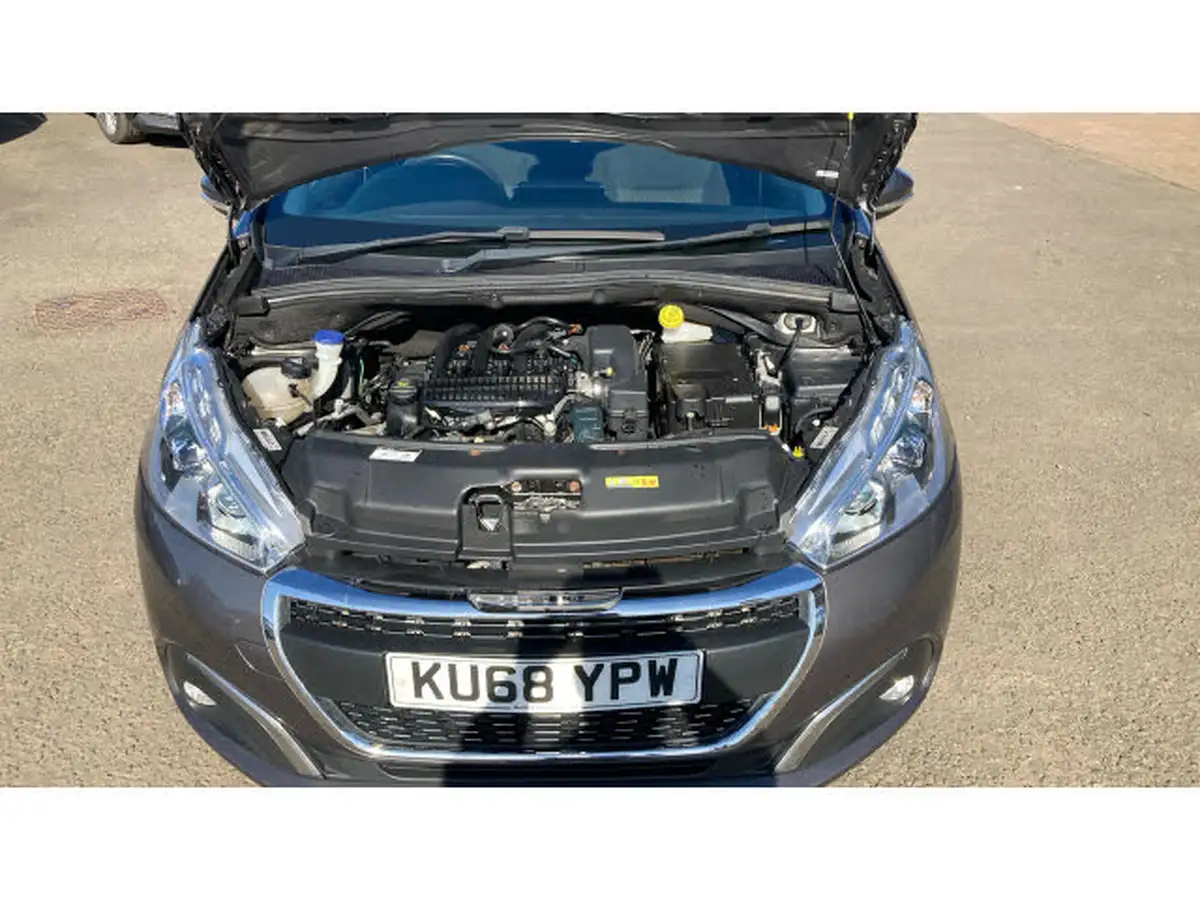 2018-peugeot-208-12-puretech-signature-big-7