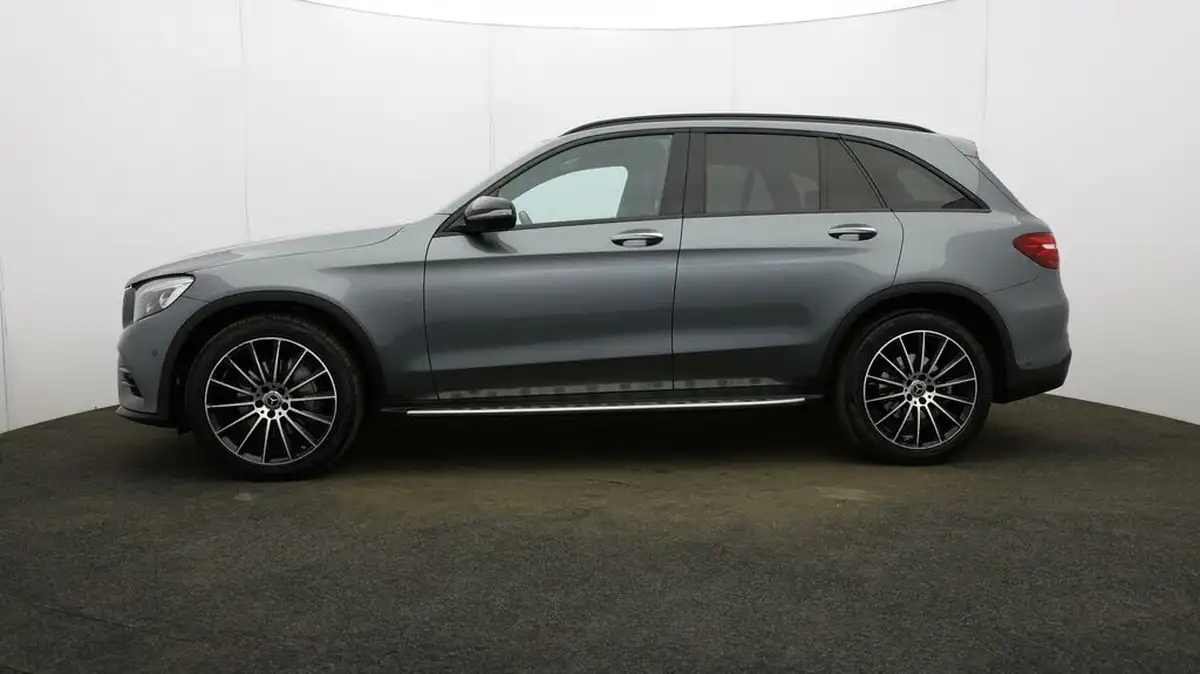 2018-mercedes-benz-glc-class-21d-glc220d-amg-line-premium-plusss-station-wagon-5d-big-64