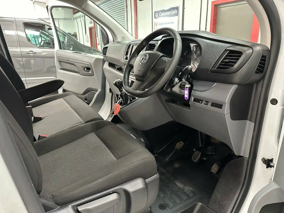 2022-vauxhall-vivaro-15td-2900-l2h1-dynamic-big-20