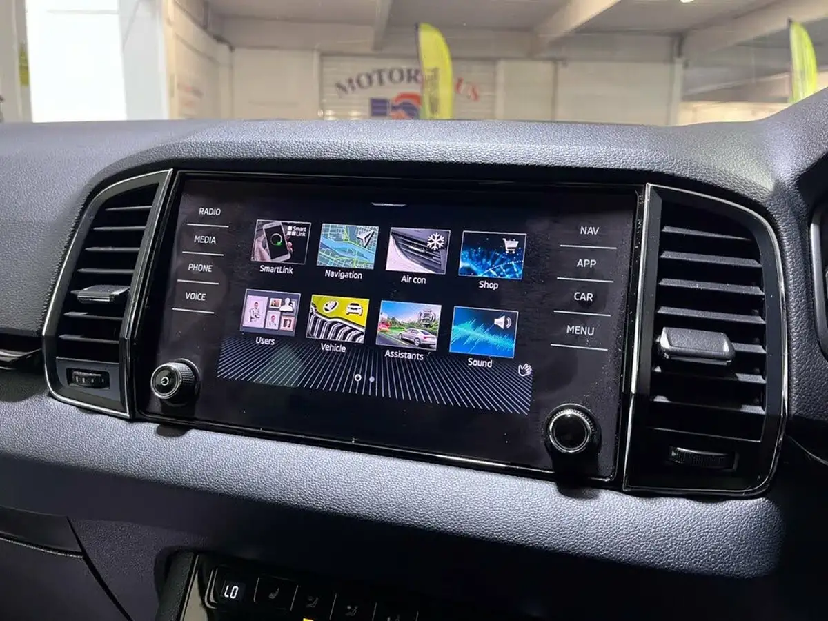2020-skoda-karoq-15-tsi-se-l-dsg-big-32