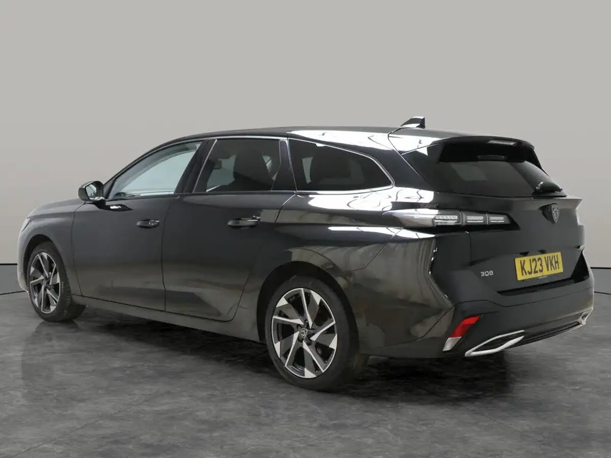 2023-peugeot-308-sw-12-puretech-allure-premium-130ps-big-11