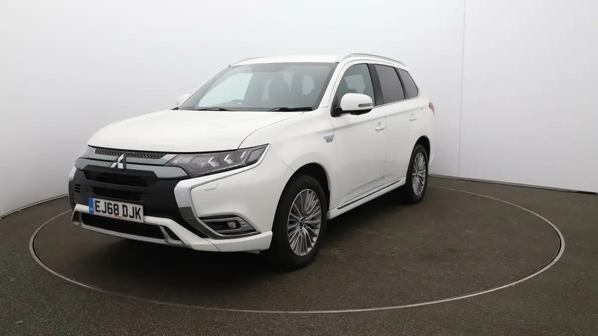 2018-mitsubishi-outlander-24-4h-phev-big-30