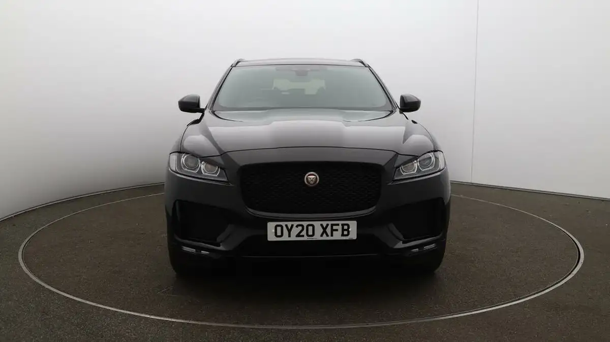 2020-jaguar-f-pace-20-i4d-chequered-flag-240ps-big-2
