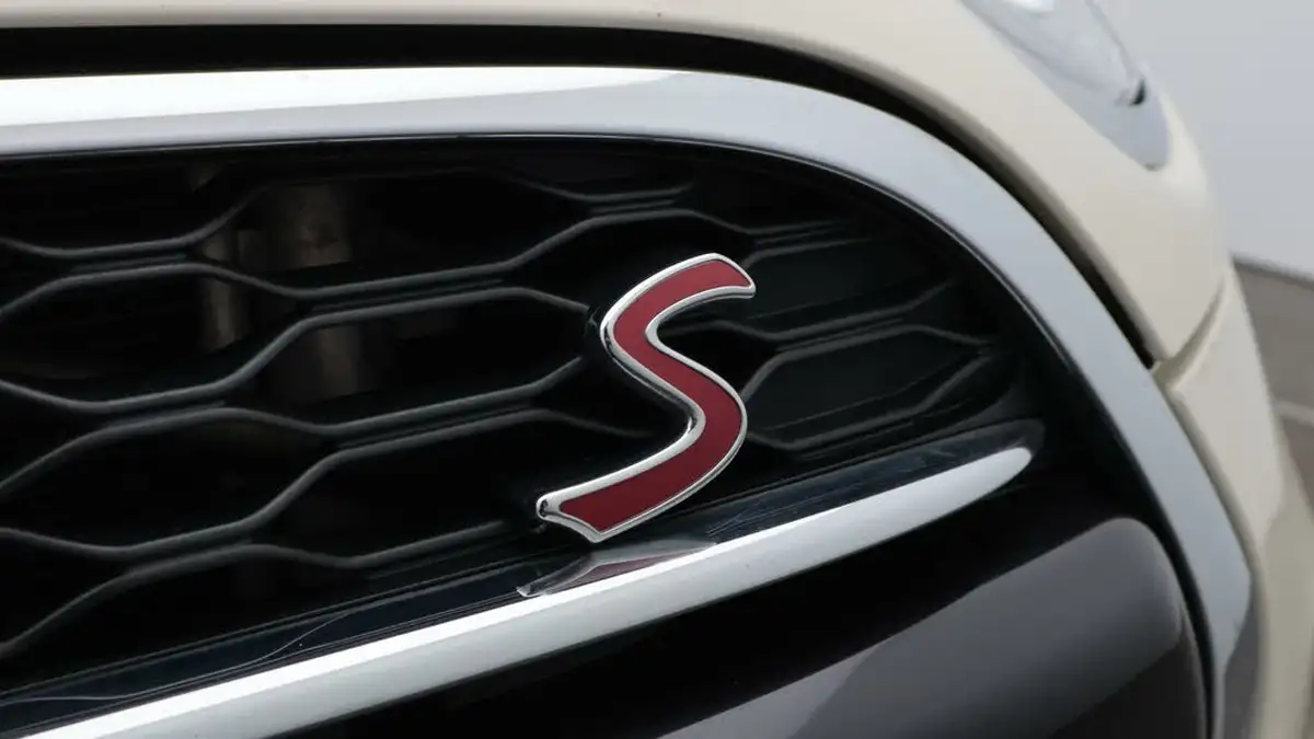 2017-mini-cooper-20-cooper-s-ss-hatchback-3d-sport-auto-big-21