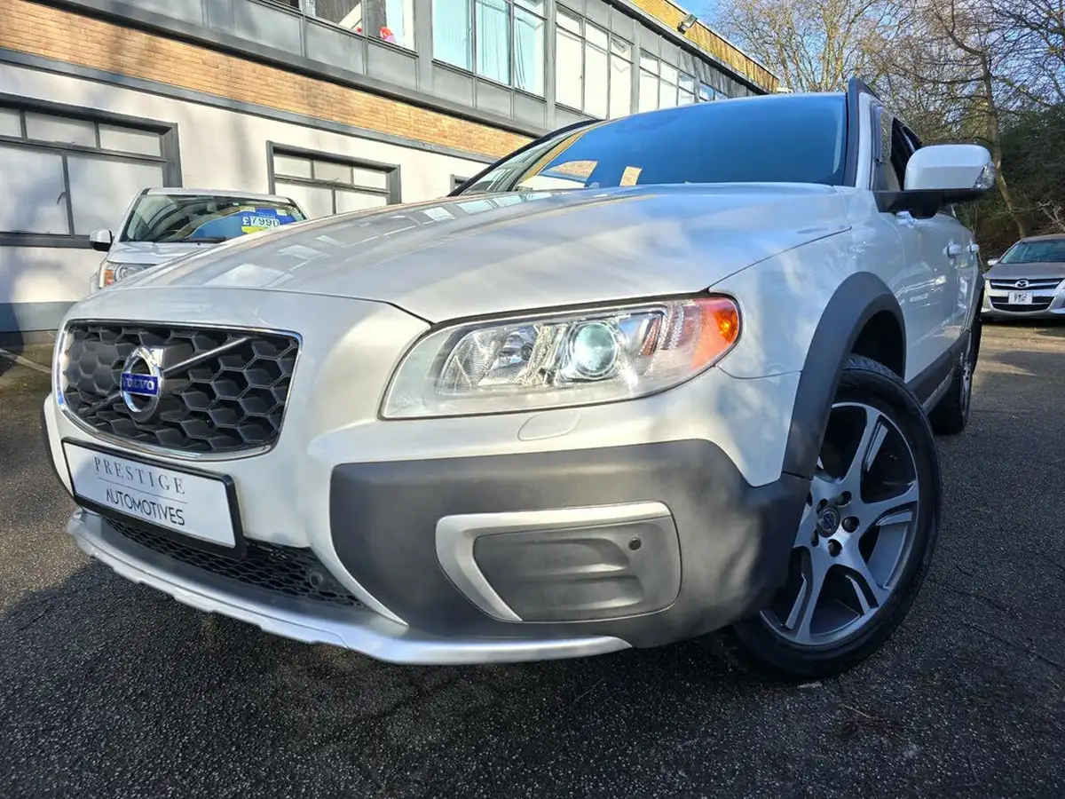 2014-volvo-xc70-30-t6-se-lux-304bhp-awd-big-66