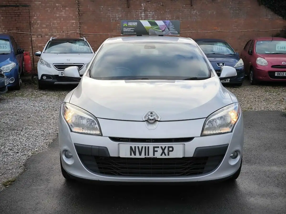 2011-renault-megane-16-dynamique-tom-tom-vvt-110-hatchback-5d-big-12