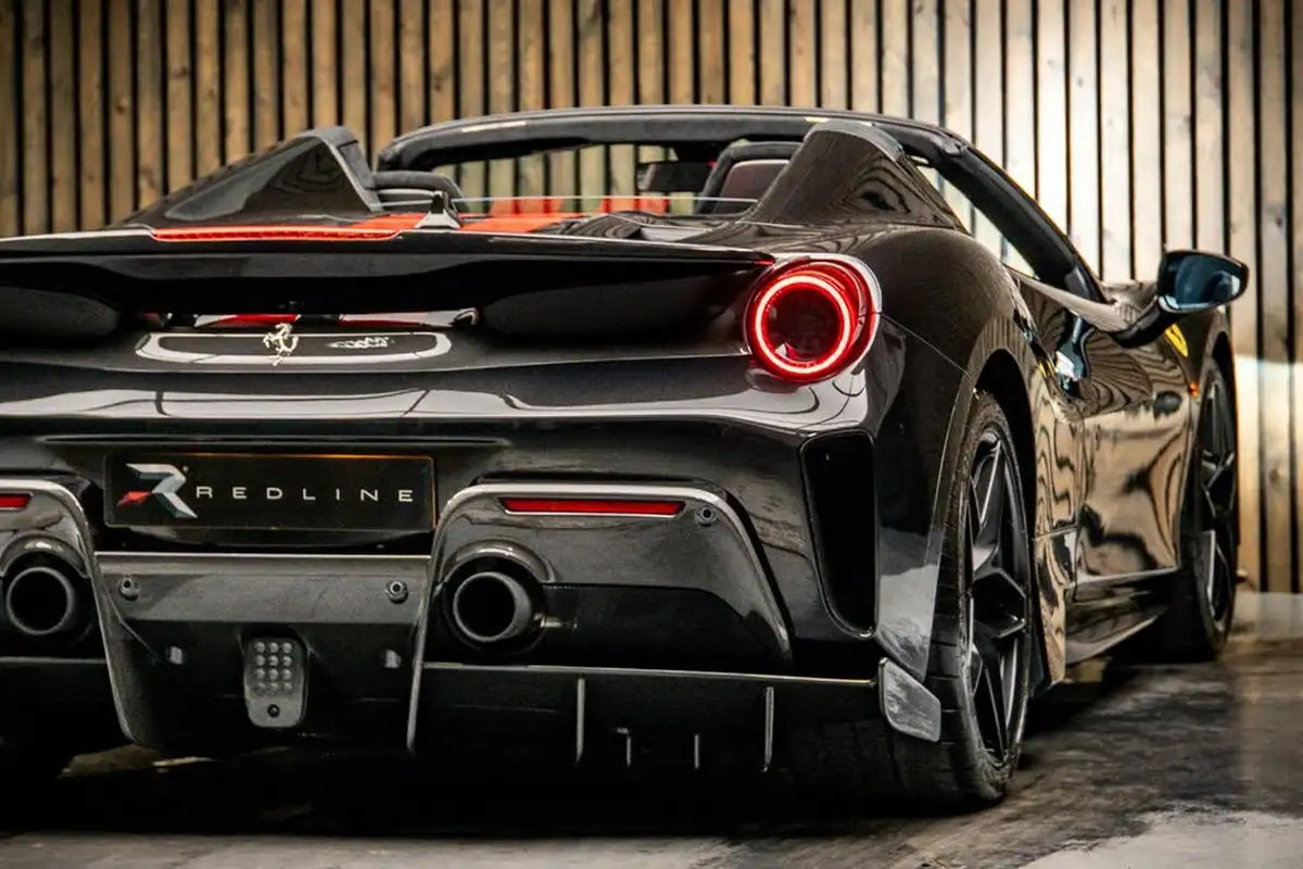 2020-ferrari-488-39-488-spider-big-23