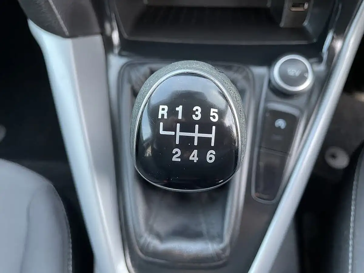 2018-ford-focus-10t-zetec-edition-125ps-hatchback-big-38