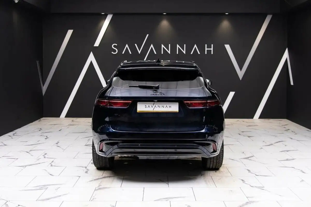 2022-jaguar-f-pace-20-d200-r-dynamic-black-big-37