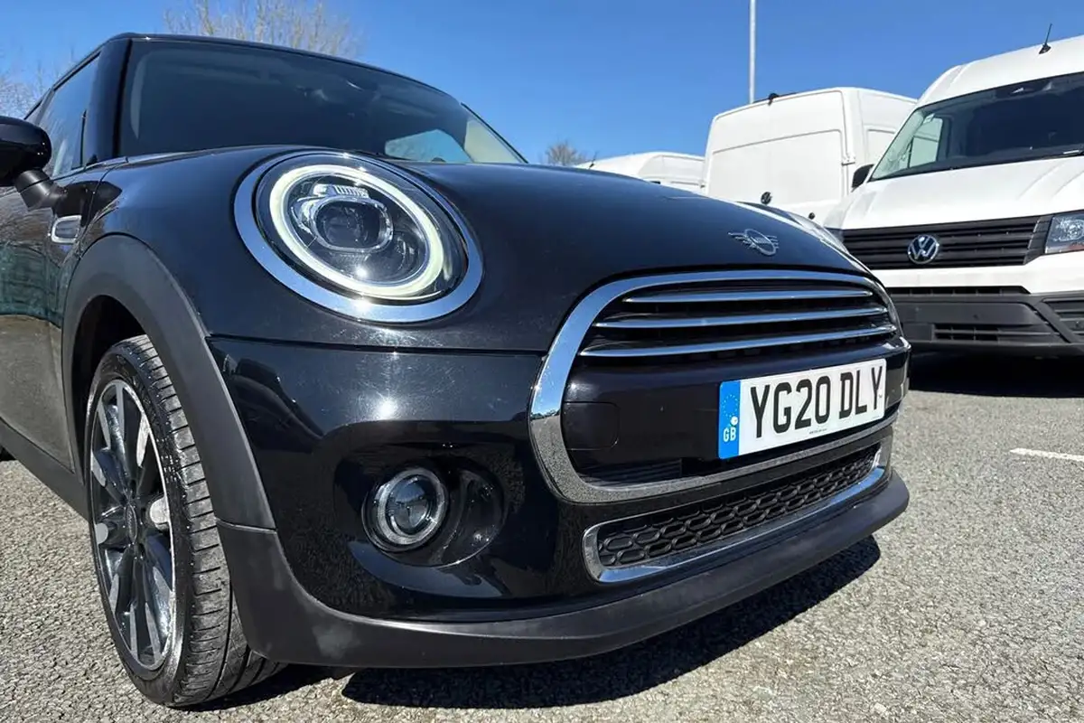 2020-mini-cooper-15-cooper-exclusive-hatchback-5d-auto-big-16