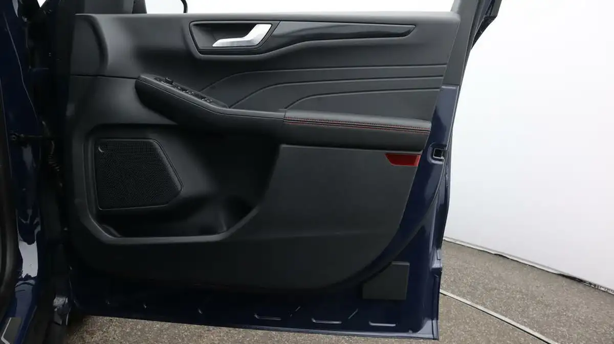 2023-ford-kuga-big-15