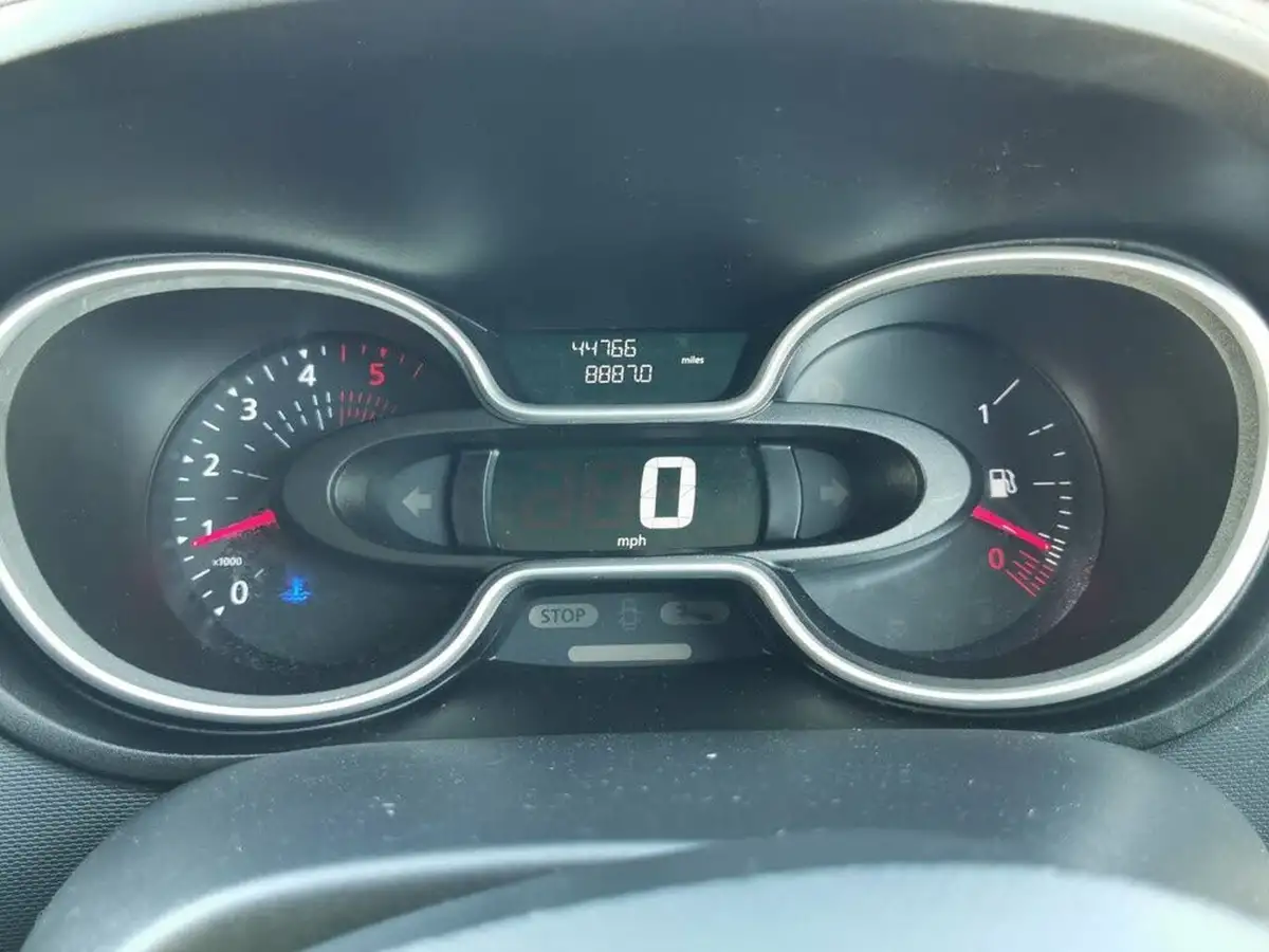 2021-renault-trafic-20dci-ll30-energy-120-business-panel-big-17
