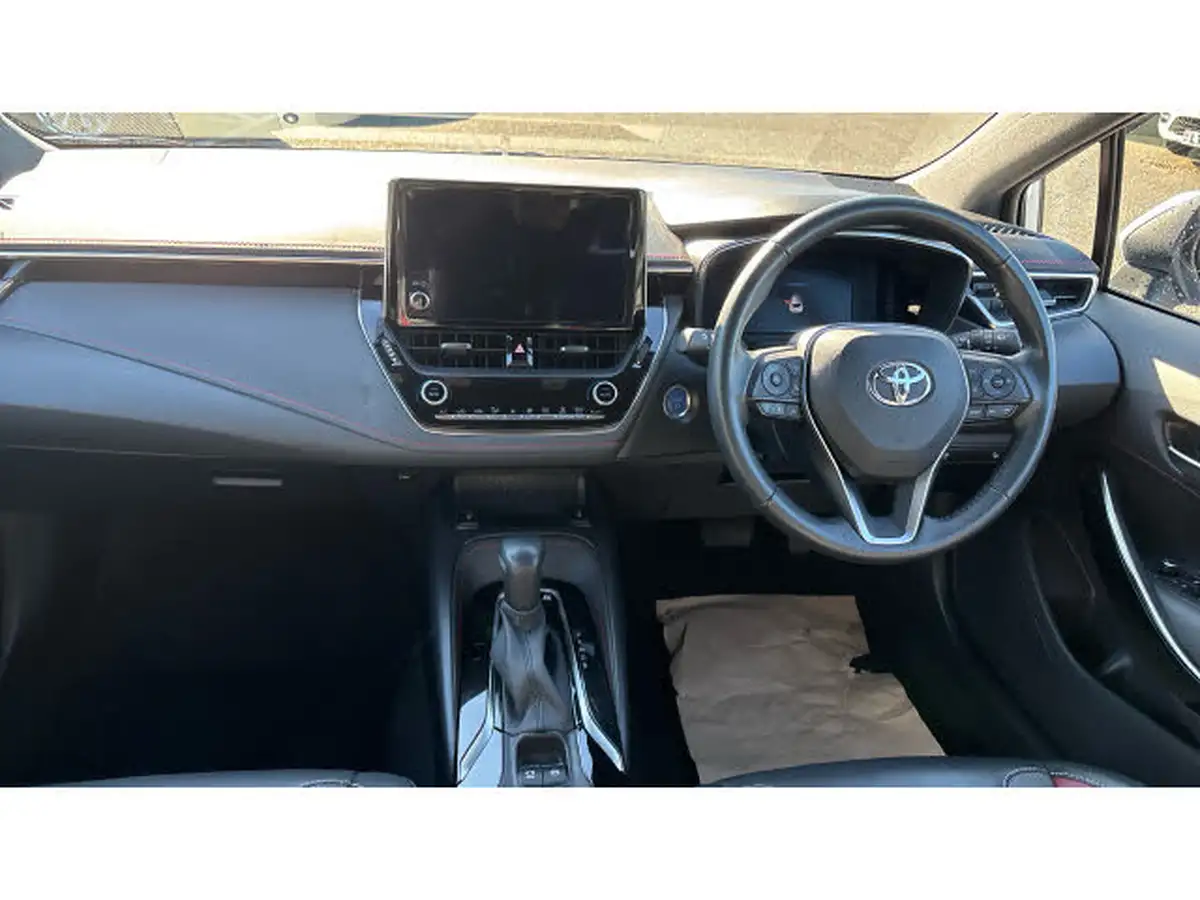 2022-toyota-corolla-18-vvt-i-excel-120bhp-trk-hatchback-big-9