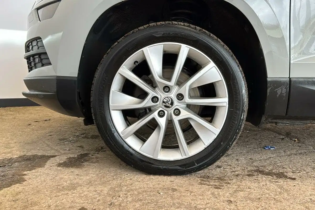 2019-skoda-karoq-16tdi-se-l-dsg-big-25