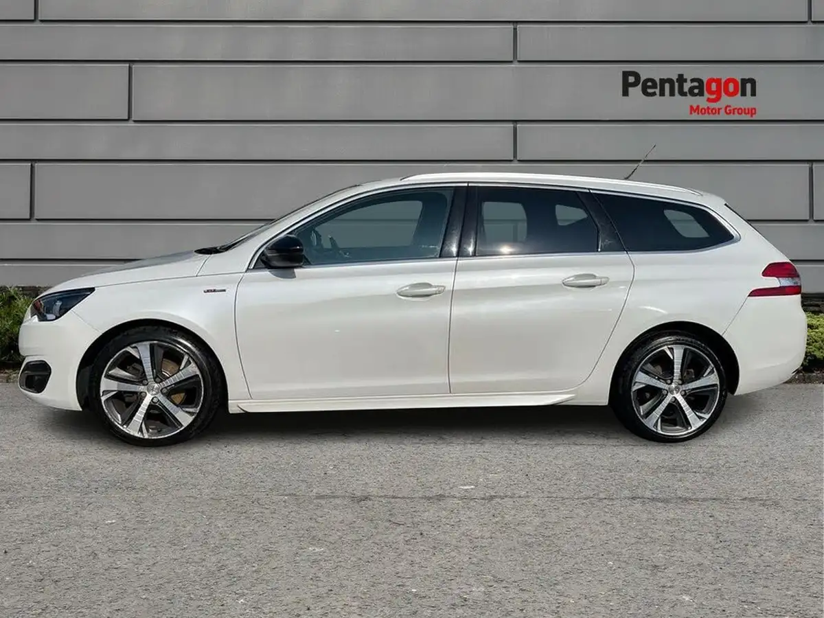 2016-peugeot-308-sw-16bluehdi-gt-line-big-11