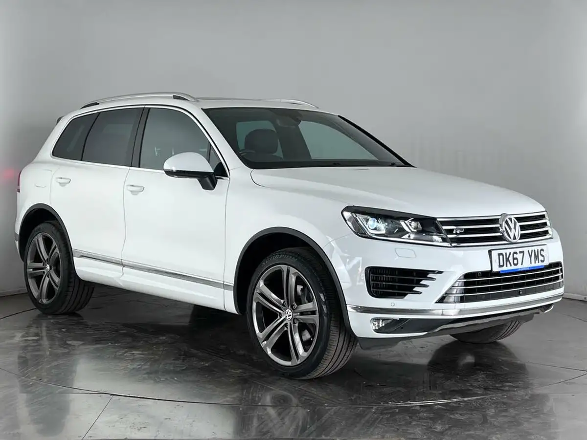 2017-volkswagen-touareg-30tdi-r-line-plus-262ps-ss-2967cc-big-0