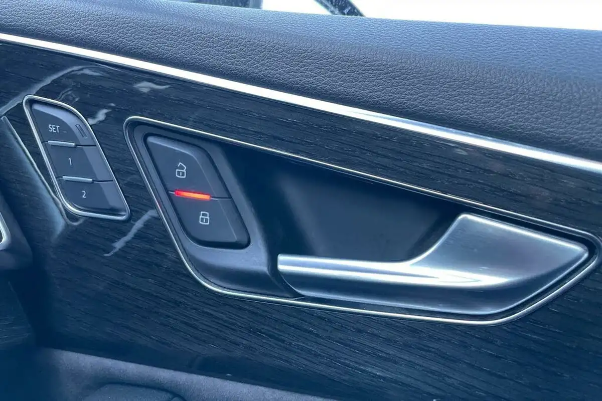 2020-audi-q7-30-50-tdi-black-edition-big-41