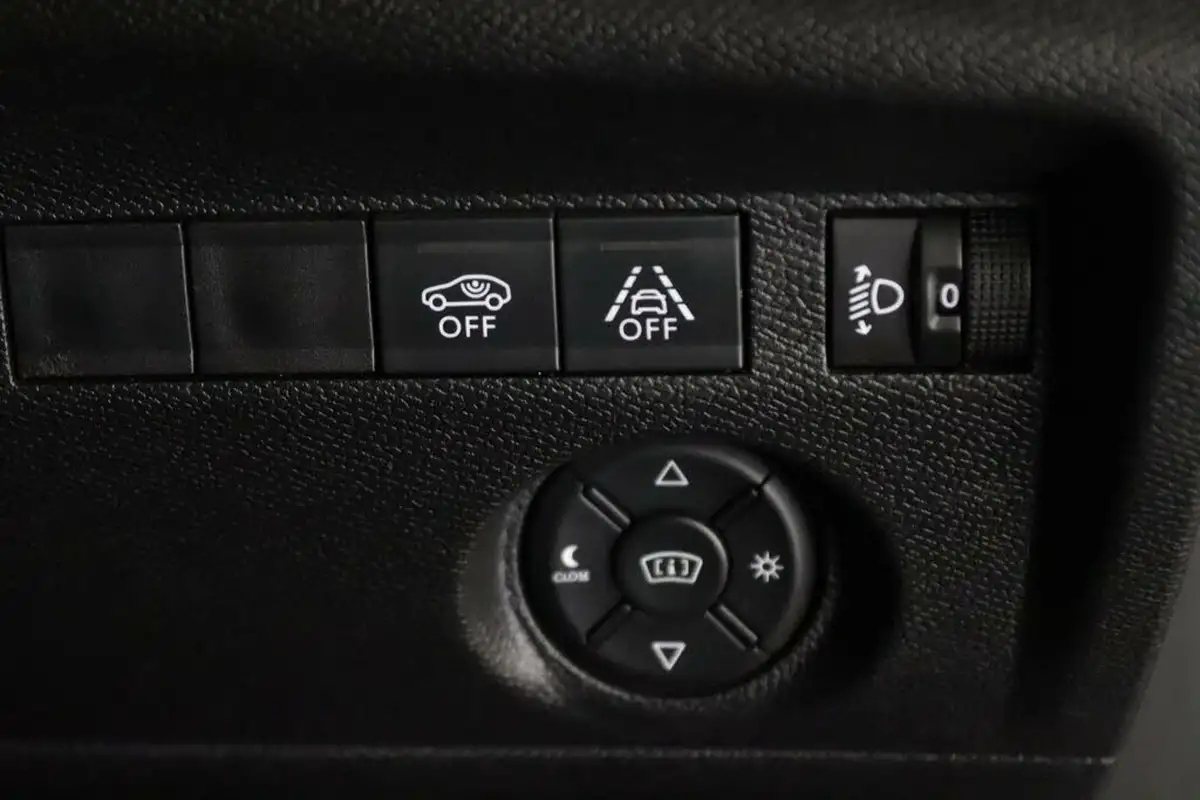 2021-citroen-c4-12-puretech-shine-130ps-big-16
