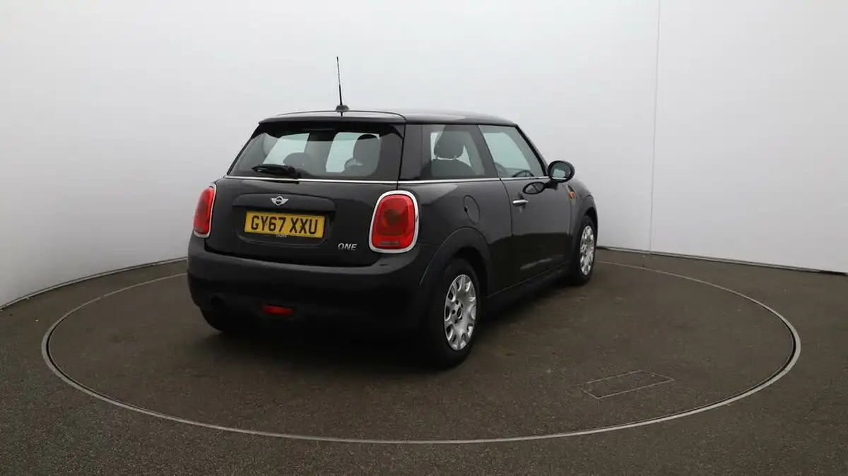 2017-mini-cooper-15-one-ss-3d-big-42